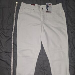 Levi's Cream Authentic Jeans